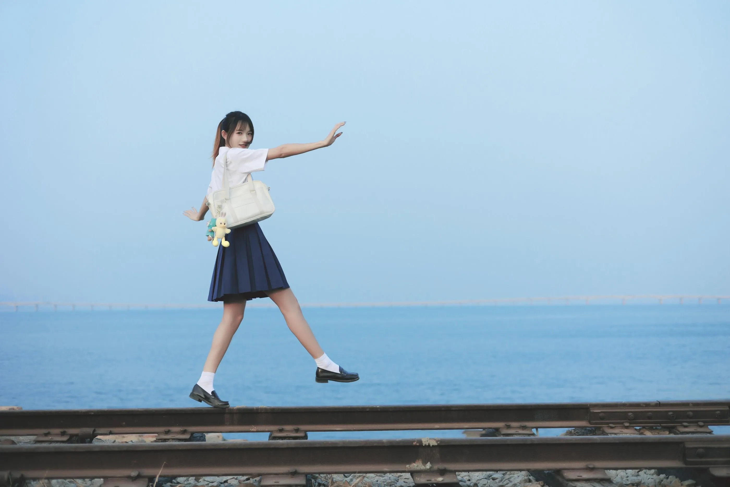 [艺图语] 2022.06.28 海风的声音 兔子Zzz不吃胡萝卜 [39P]插图6